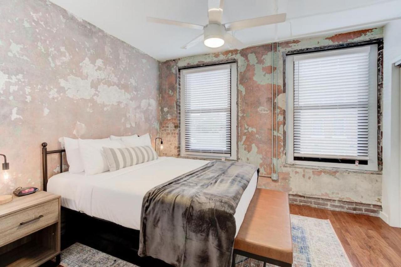 Historic Apartment In Prime Location Memphis Esterno foto