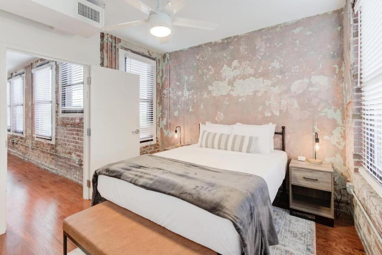 Historic Apartment In Prime Location Memphis Esterno foto